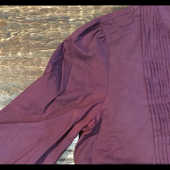 Banana Republic Factory Burgundy Top-Size XS (GUC) - Picture 2 of 7